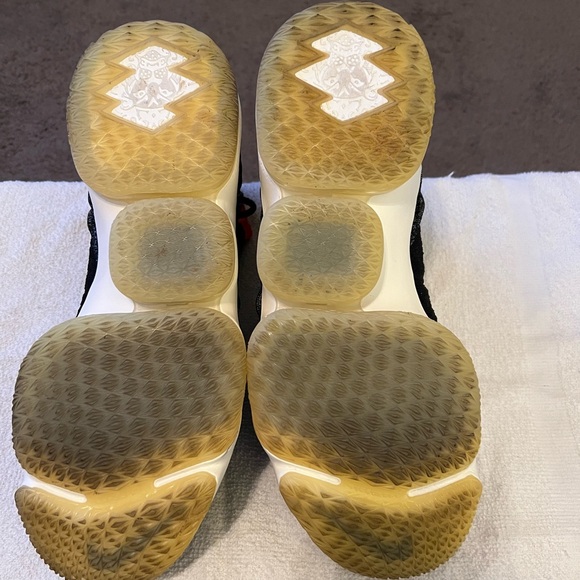 Nike LeBron 15 Black Bright Crimson. Size 12. Preowned - Picture 7 of 8